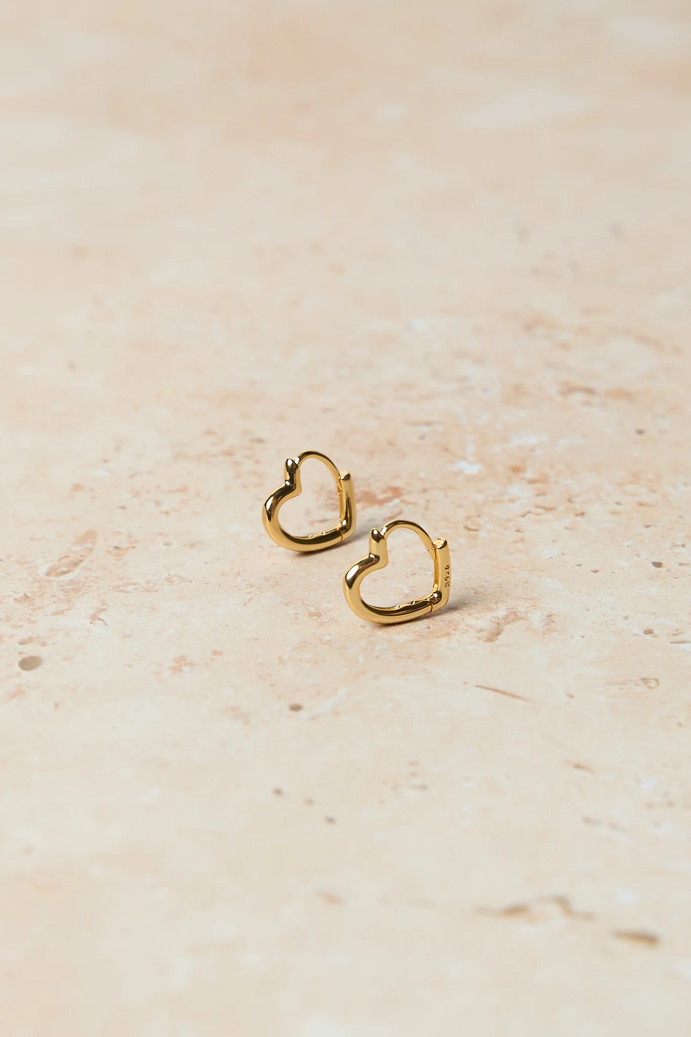 Lover Sleeper Earrings - Gold